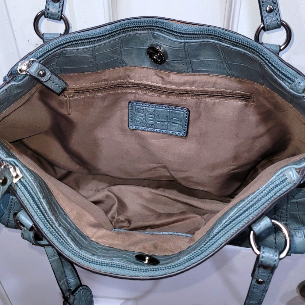Relic Light Green Shoulder Bag - Picture 6 of 10